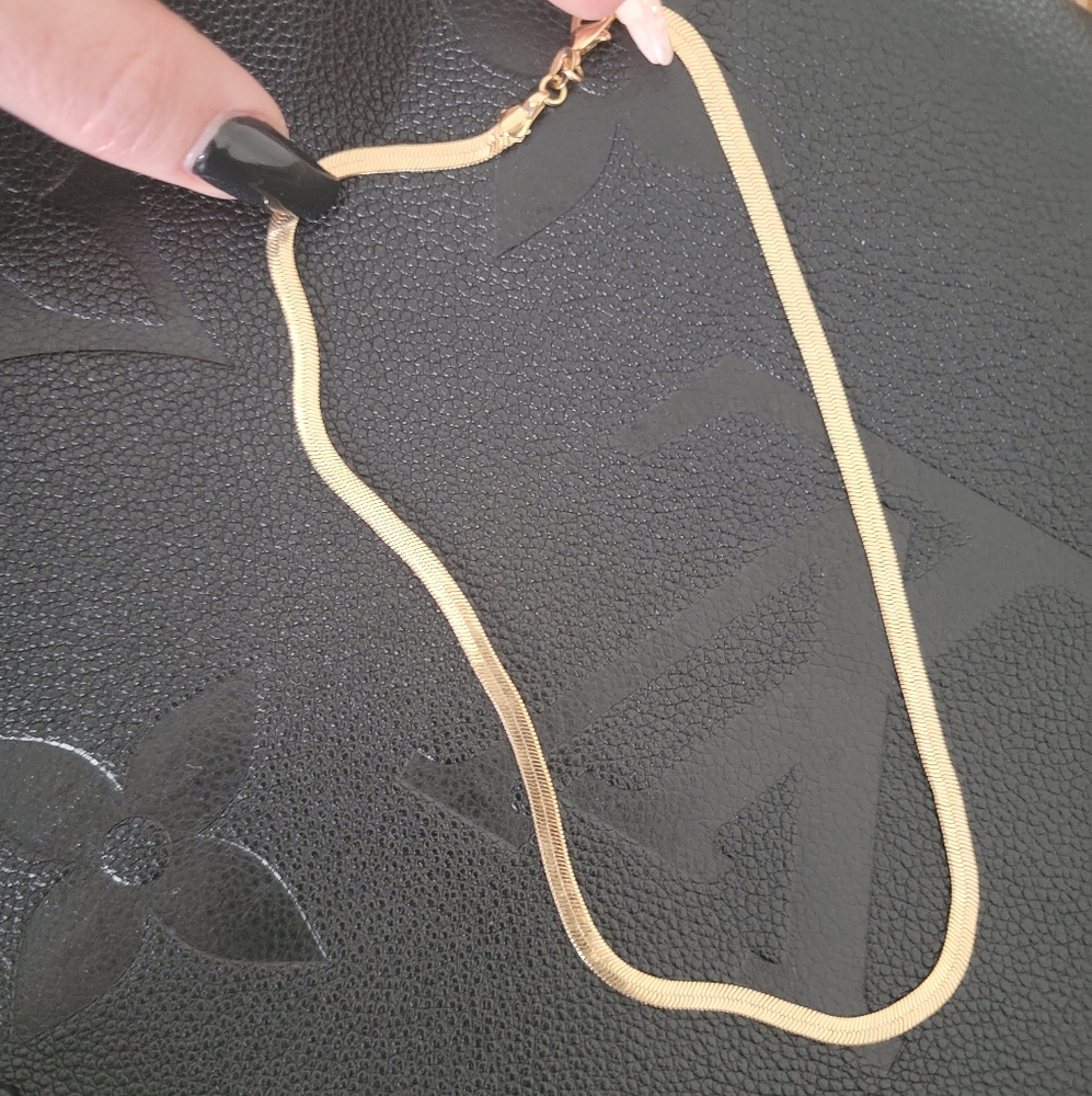 Snake chain necklace gold color ✨️